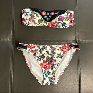 Beautiful Floral Strapless Bikini